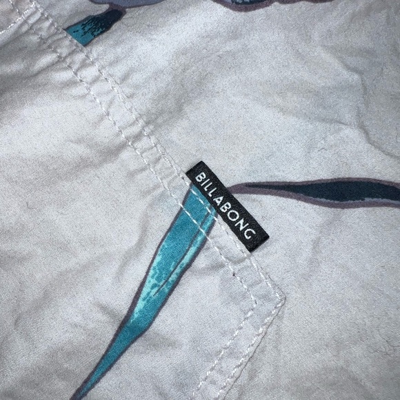 Billabong Shirt - Picture 6 of 6